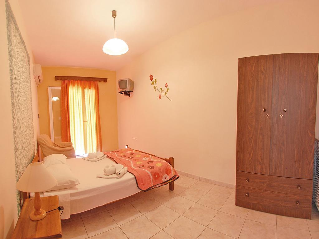 Emilia Apartments Trapezaki  Zimmer foto