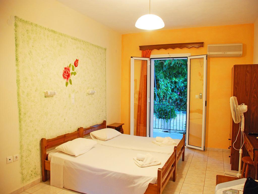 Emilia Apartments Trapezaki  Zimmer foto